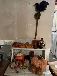 lot 525 image: Fall Decoration Collection