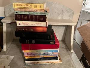 lot 514 image: Huge Spiritual Book Collection