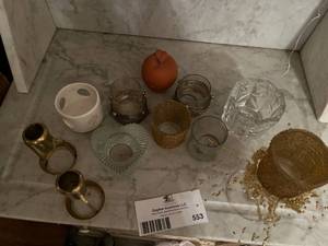 lot 553 image: Assorted Candle Collection
