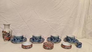 lot 516 image: Vintage Japanese Ceramic Collection