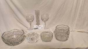 lot 548 image: Lovely Crystal Collection