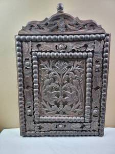 lot 490 image: Beautiful Hand Carved Wooden Wall Decor 20 x 30