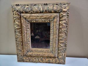 lot 569 image: Gold Rimmed Mirror