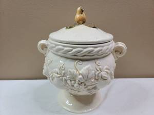 lot 693 image: Gorgeous Vintage Ceramic Terrine with Hand-Painted Pear