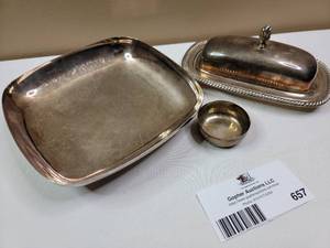lot 657 image: Vintage WM Rogers Silver-Plated Collection