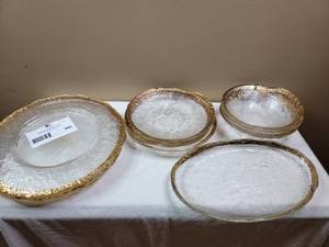 lot 660 image: Ivv Glacier Glass  Collection 13pc