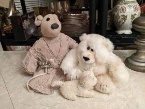 lot 707 image: Vintage Stuffed Animal Collection