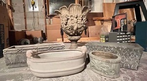 lot 679 image: Beautiful 5 Piece Cement Planter Collection