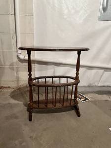 lot 677 image: Vintage Oval LampMagazine Table