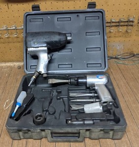 Campbell Hausfeld Pneumatic Drills Set In Case- In Working Condition