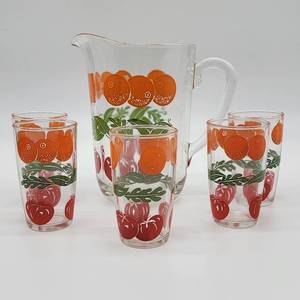 lot 05 image: 1950s Mid-Century-Modern Juice Pitcher with 5 Glasses