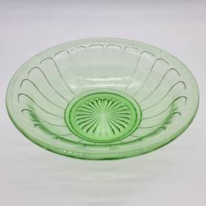 lot 45 image: Rare Vintage Hazel Atlas Uranium Glass Ribbon Vegetable Bowl- 1930