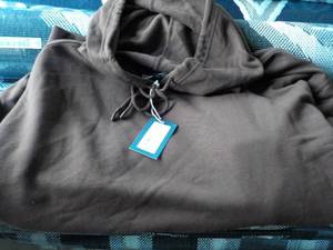 lot 68 image: Womens 4X Brown Hooded Universal T...