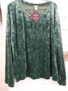 lot 71 image: Womens 4x Clothing new with tags...