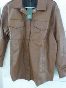 lot 94 image: 6 size  M Wild Fable Dark Brown Shi...