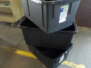 lot 114 image: 3 Green Made Storage Tubs no cover...