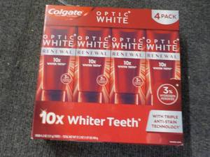 lot 133 image: 4 Pack Colgate Optic White Renewal...