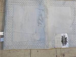lot 160 image: Paramount Memory Foam Charcoal Gel ...