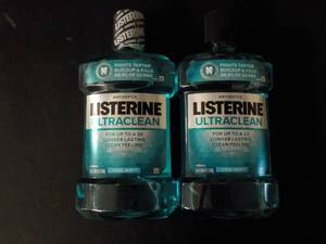 lot 186 image: 2 Large Bottles Listerine Cool Mint...