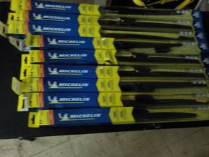 lot 188 image: Michelin Windshield Wipers- various...