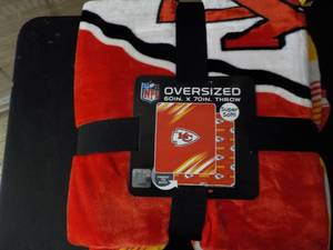 lot 189 image: NFL Oversized 60 x 70 KC Throw...