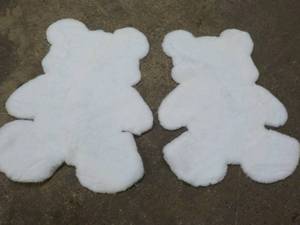 lot 265 image: 2 White Teddy Bear Rugs or Accents...