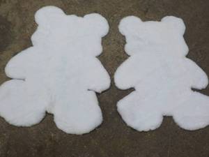 lot 266 image: 2 White Teddy Bear Rugs or Accents...
