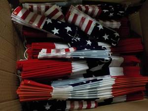 lot 278 image: Pallet of Patriotic and American decor