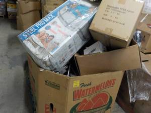 lot 279 image: Pallet of overstock and returns