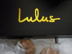lot 295 image: Case of 12 Pair Lulus Natural Sanda...