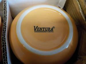 lot 315 image: Case of 24 Peach Ventura Ceramic So...