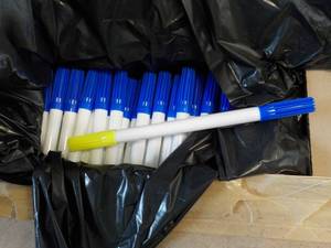 lot 317 image: 10 Cases 700 Black and Blue PenYel...