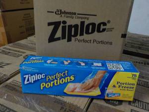 lot 336 image: Case of 12 Boxes Ziploc Perfect Por...
