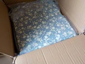 lot 346 image: Case of 5 Teachers Rockers Cushio...