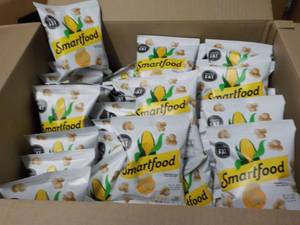lot 405 image: Case of SmartFood White Cheddar Pop...