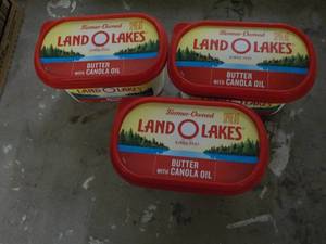 lot 409 image: 3 - 24 oz Tubs Frozen Land O Lakes ...