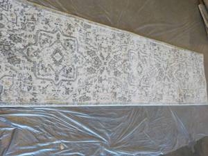 lot 58 image: Centenno Runner 26 x 96...