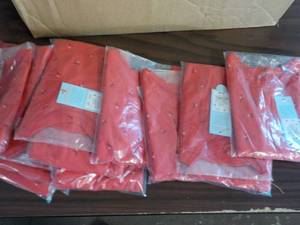 lot 16 image: 2T Clothing new with tags...