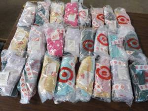 lot 30 image: 24 - 2 pk Socks- shoe size 4-10...