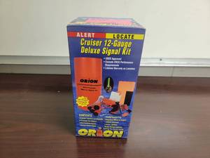 lot 23 image: Orion 12  Gauge Deluxe Signal Kit- In Box