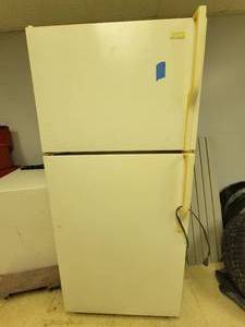 lot 39 image: Admiral Refrigerator -In Working condition