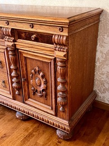 lot 2 image: Beautiful Antique Jacobean Style Credenza