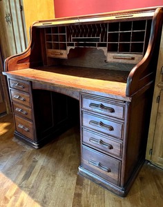 lot 45 image: Vintage Rand Leopold Roll Top Desk