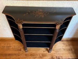 lot 16 image: Lovely Console Cabinet with Shelves