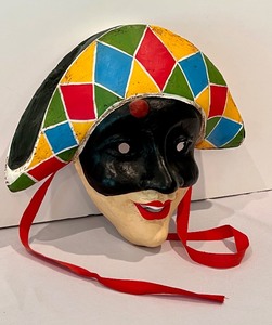 lot 116 image: Decorative Wall Mask- Arleechino