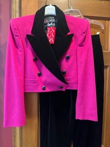 lot 104 image: Escada Two Piece Outfit - Escada Blazer and Pants Set