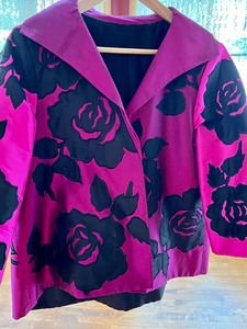 lot 103 image: Beautiful Hot Pink and Black Floral Marissa Baratelli Blazer