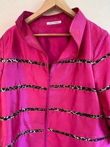 lot 100 image: Marisa Baratelli Hot Pink Blazer