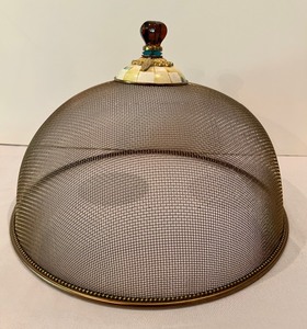 lot 81 image: Mackenzie Childs Mesh Food Dome Protector - Mackenzie Childs Large Mesh Dome