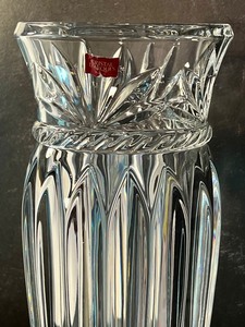 lot 41 image: Cristal Dargues Beautiful Crystal Vase